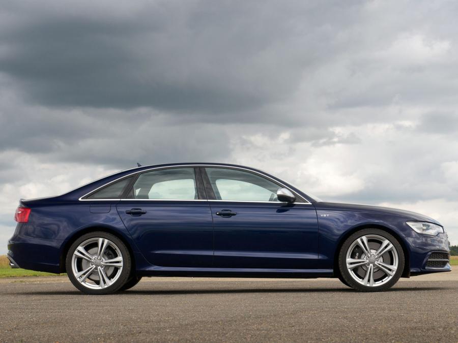  Audi S6 Sedan (4G, C7) 2012 года  (UK) (фото 2 из 13)